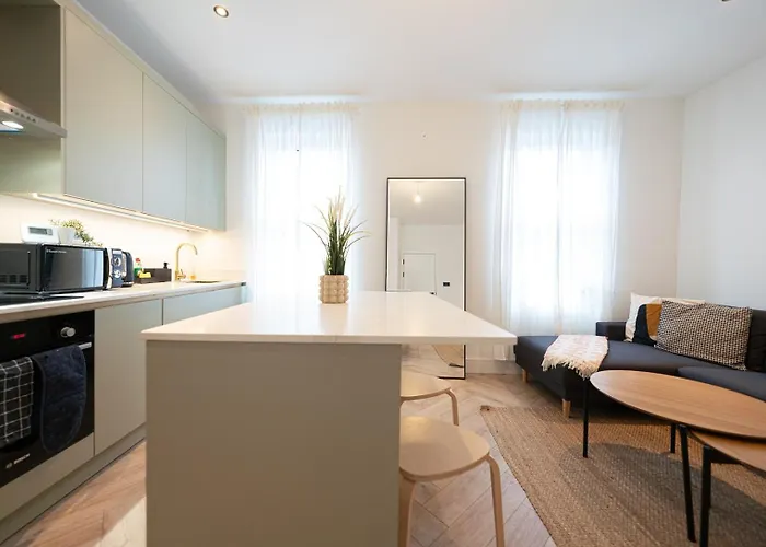 The Battersea Scenery - Elegant 2Bdr Flat
